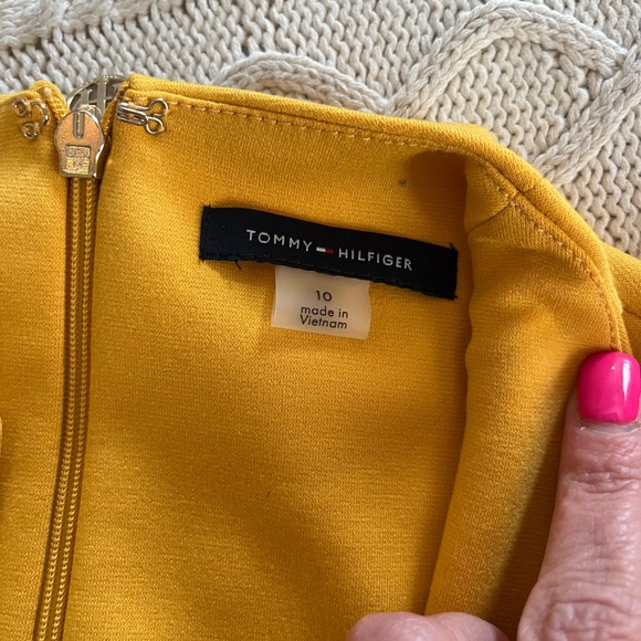 Tommy Hilfiger Rich Yellow Belted Mid Length Dress Women’s size 10 - Picture 10 of 16